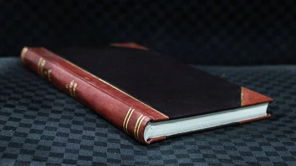 and Sophie passing with Hart and an Elaine by and The Lynette, Chantal introduction Edited Gareth (1906) Lancelot and [Leatherbound] Arthur. notes of