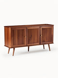 Moderne Houten Dressoir met Ribbelontwerp en Hoge Poten